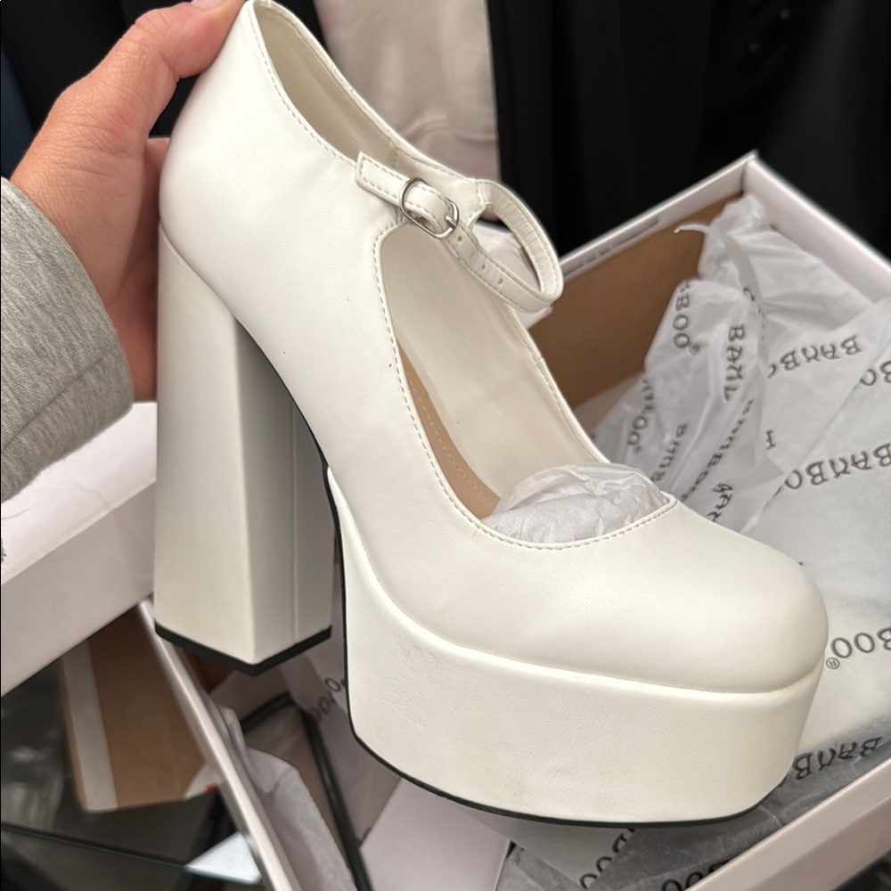 NEW Elegant White Platform Mary Jane Heels size 8